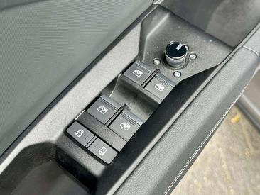 Audi Q4 E-tron 40 — photo 7