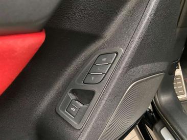 Audi RSQ3 Sportback — photo 21