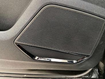 Audi RSQ3 Sportback — photo 23