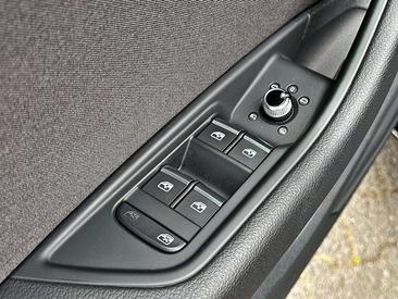 Audi A4 Avant 40 TDI — photo 7