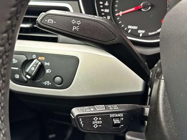 Audi A4 Avant 40 TDI — photo 15