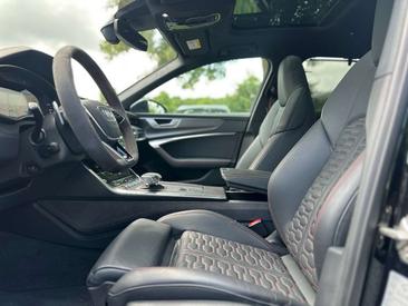 Audi RS6 Avant Black — photo 13