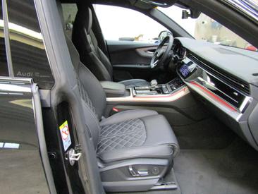 Audi Q8 S Line 30 TDI — photo 10