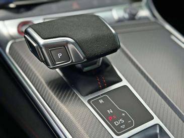 Audi RS6 Avant Black — photo 18