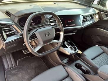 Audi Q4 E-tron S Line 50 — photo 9