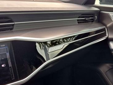 Audi RS6 Avant Black — photo 24