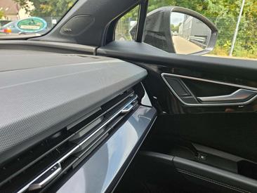 Audi Q4 E-tron S Line 55 — photo 23