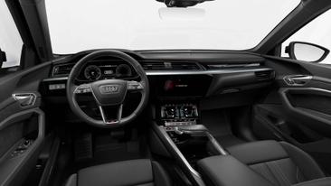 Audi E-tron — photo 6