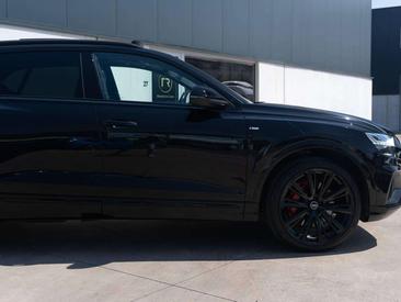 Audi Q8 S Line 60 TFSI E — photo 10