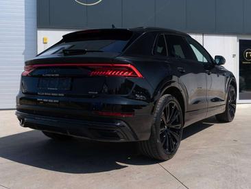 Audi Q8 S Line 60 TFSI E — photo 13