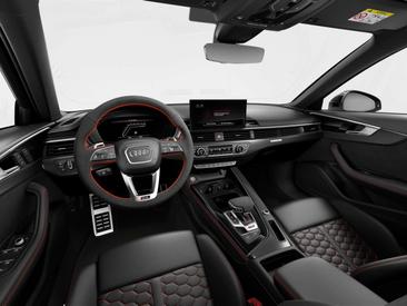 Audi RS4 Competition — photo 8