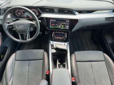 Audi Q8 E-tron S Line 55 — photo 8