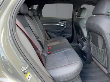 Audi Q8 E-tron S Line 55 — photo 12