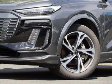 Audi Q6 E-tron S Line Performance — photo 2