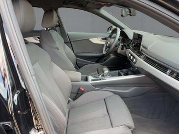 Audi A4 Advanced 35 TDI — photo 11