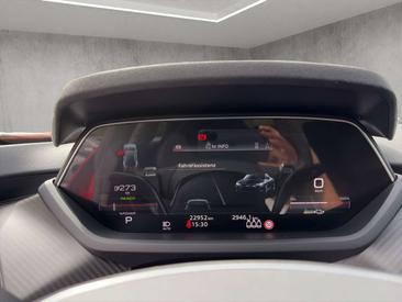 Audi E-tron GT 350 — photo 11