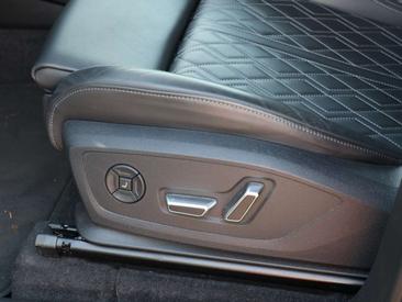 Audi Q6 E-tron S Line Performance — photo 11