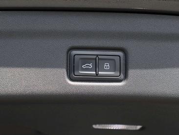 Audi Q6 E-tron S Line Performance — photo 13