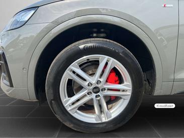 Audi Q5 S Line TFSI — photo 8