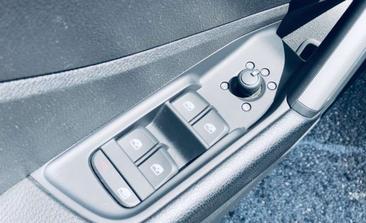 Audi Q2 Advanced Plus 35 TFSI — photo 26