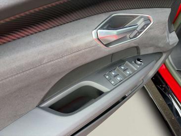 Audi E-tron GT 350 — photo 12