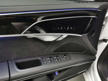 Audi A8 S Line — photo 7