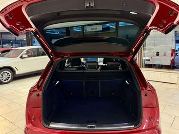 Audi SQ5 SUV 3.0 TFSI — photo 12