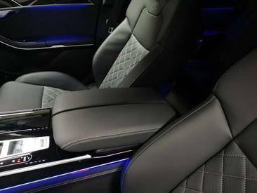 Audi A8 S Line — photo 12