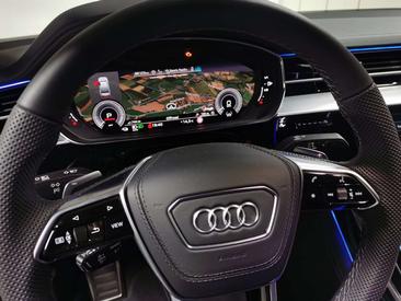 Audi A8 S Line — photo 13