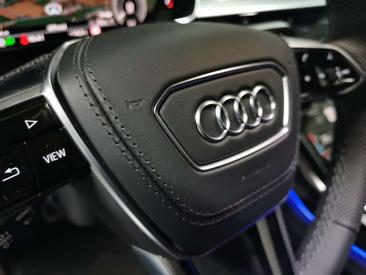 Audi A8 S Line — photo 15