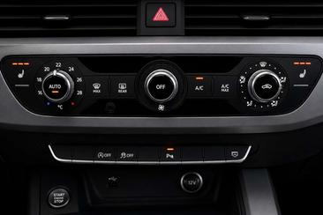 Audi A4 Avant 35 TFSI — photo 13