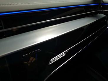 Audi A8 S Line — photo 19