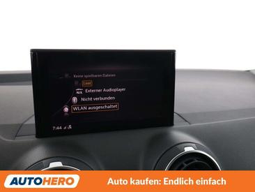 Audi Q2 35 TDI — photo 21