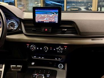 Audi SQ5 SUV 3.0 TFSI — photo 26