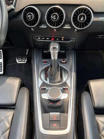Audi TT S Line Coupé — photo 11