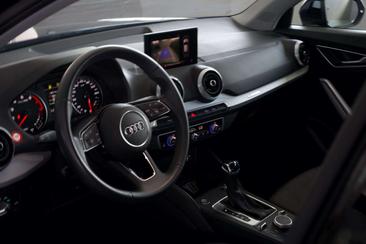 Audi Q2 Advanced 35 TFSI — photo 7