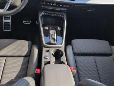 Audi A3 Advanced 40 TFSI E — photo 10