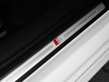 Audi A4 S Line Avant 40 TFSI — photo 41