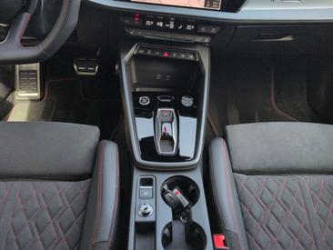 Audi A3 S Line TFSI E — photo 10