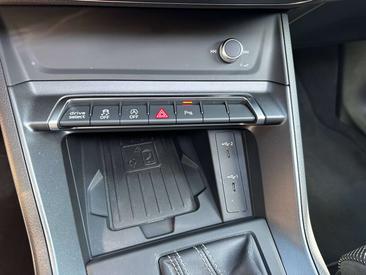 Audi Q3 Sportback S Line 35 TDI — photo 13