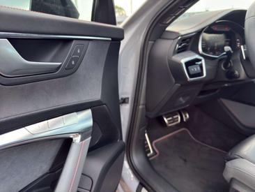Audi S6 — photo 15