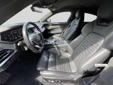 Audi RS E-tron GT — photo 11
