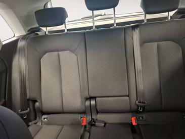 Audi Q3 45 TFSI E — photo 7