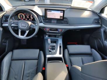 Audi Q5 Advanced 50 TFSI E — photo 8