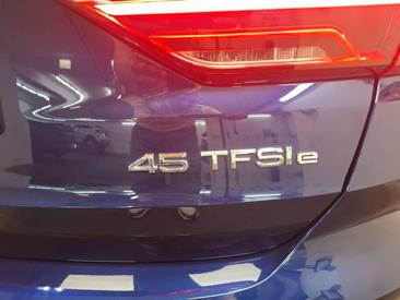 Audi Q3 45 TFSI E — photo 16