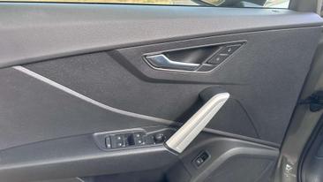 Audi Q2 S Line — photo 12