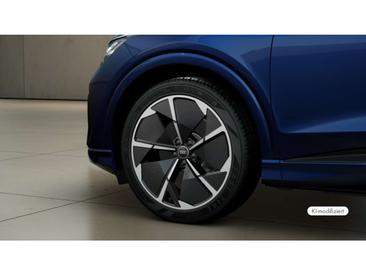 Audi Q4 E-tron S Line 50 — photo 8