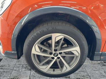 Audi Q3 S Line 35 TFSI — photo 7