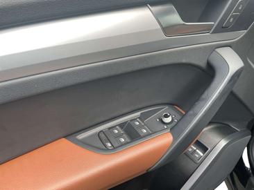 Audi Q5 50 TFSI E — photo 14