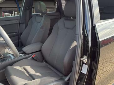 Audi Q3 Advanced 35 TDI — photo 11